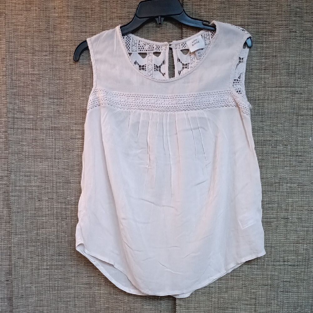 Knox Rose Cream Lace Detail Sleeveless Blouse